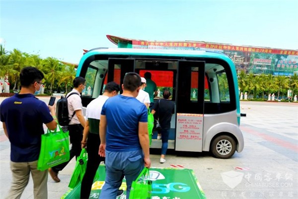 藍(lán)鯨號又來搶鏡了！海南首個5G無人駕駛客車項目正式投入運營(圖4)